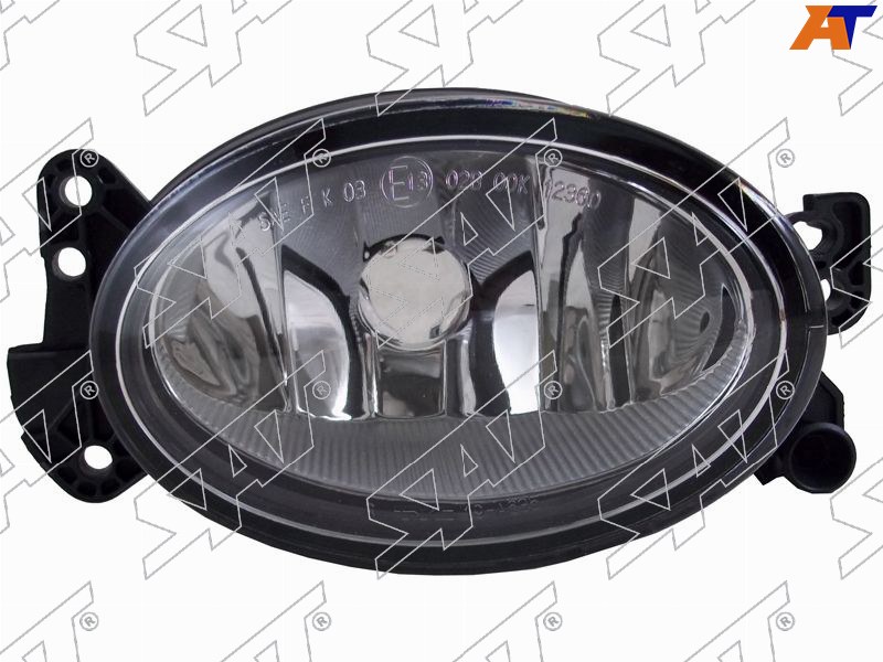 Фара противотуманная (Справа) Mercedes-Benz C-Class 07-15 / E-Class 06-09