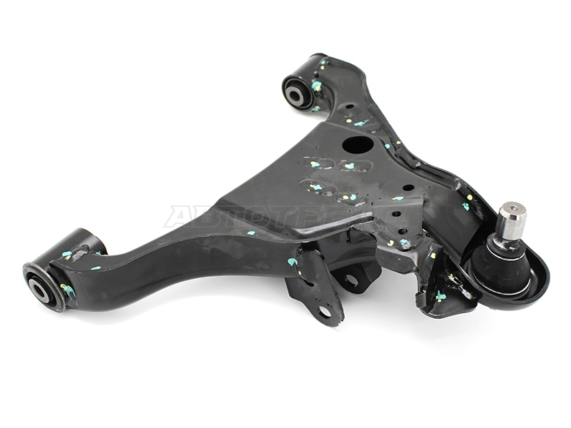 Рычаг подвески NISSAN NAVARA 04- RH